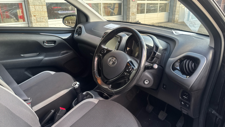 Toyota Aygo 1.0 VVT-i X-Play TSS 5dr Petrol Hatchback